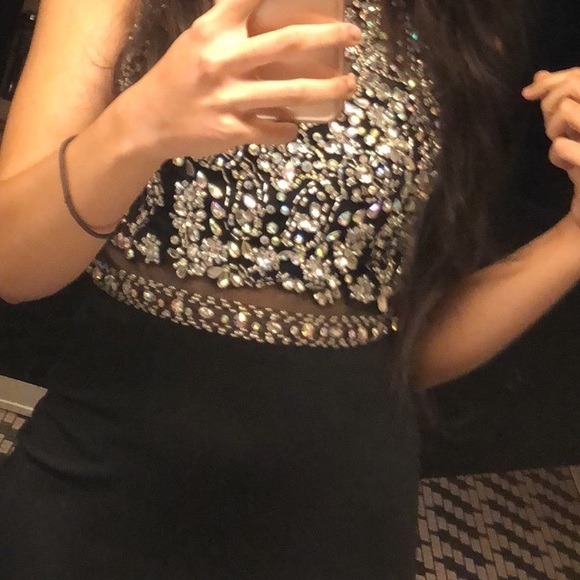 Beautiful prom dress - Picture 3 of 3